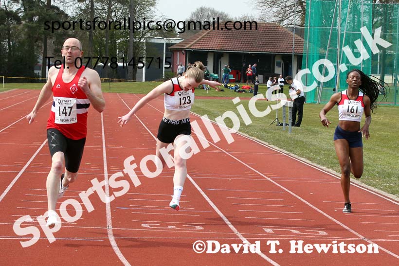 200 metres, 2021 NECAA Open Graded Meeting, Morpeth. Photo: David T. Hewitson/Sports for All Pics
